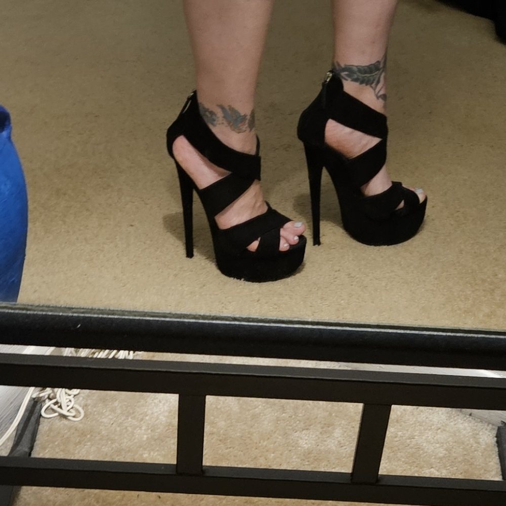 Giuseppe Zanotti Suede Strapy Heels